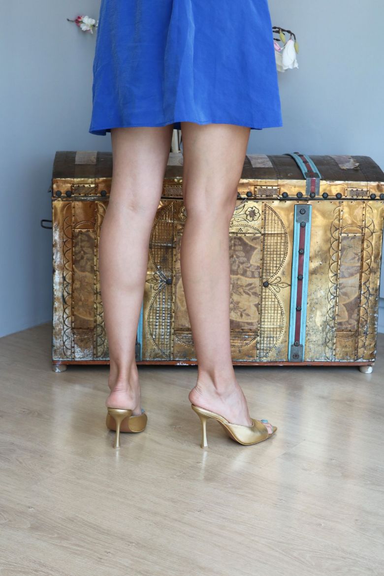 Sivri Burun Hakiki Deri Topuklu Terlik  GOLD resmi