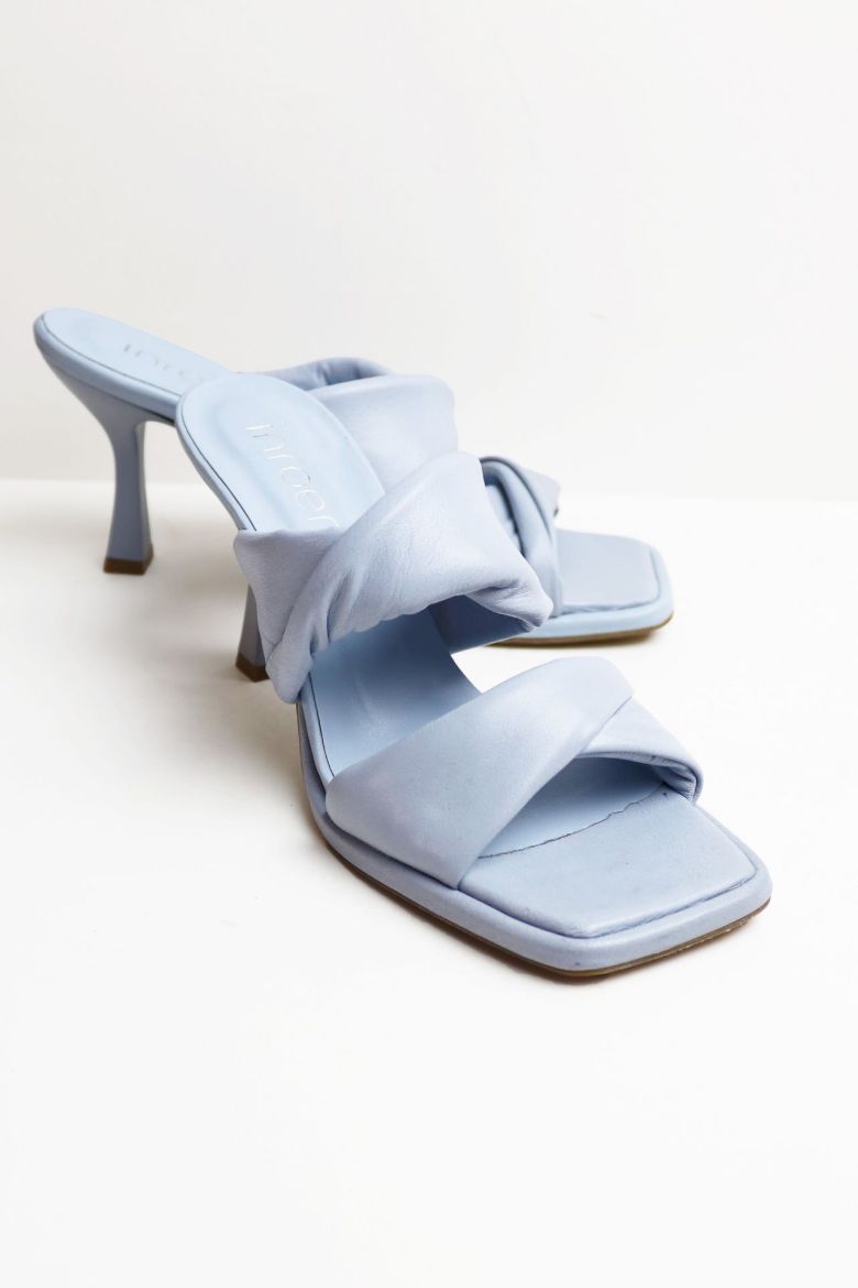 Bantlı Küt Burun Arkası Açık Kadeh Topuk Topuklu Ayakkabı  MAVİ resmi