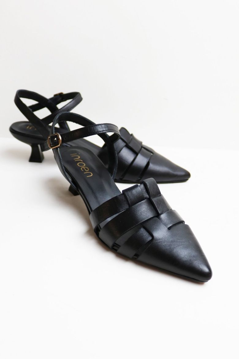 Kemer Detaylı Sivri Burun Hakiki Deri Kısa Topuklu Ayakkabı  SİYAH resmi