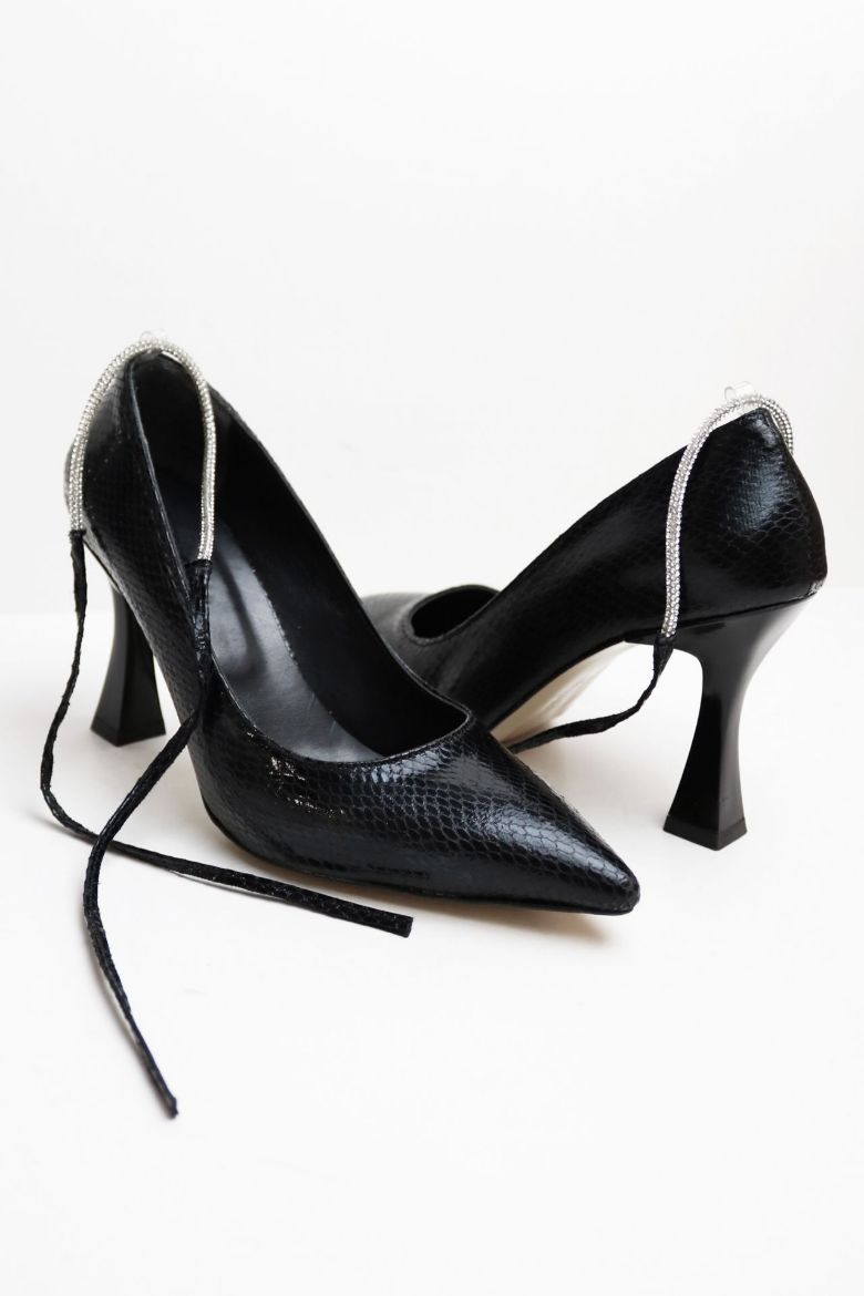 Bilekten Bağlı Sivri Burun Dokulu Taşlı Kadeh Topuk Stiletto  SİYAH resmi