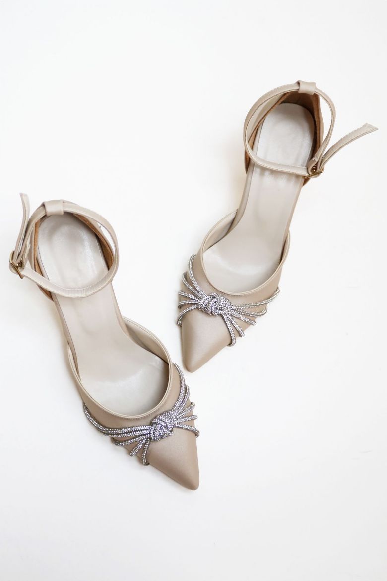 Bilekten Bağlı Taş Geçişli  Kadeh Topuk Stiletto  NUT resmi