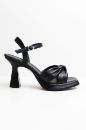 Bilekten Bağlı Küt Burun Arkası Açık Kadeh Topuk Topuklu Ayakkabı  SİYAH