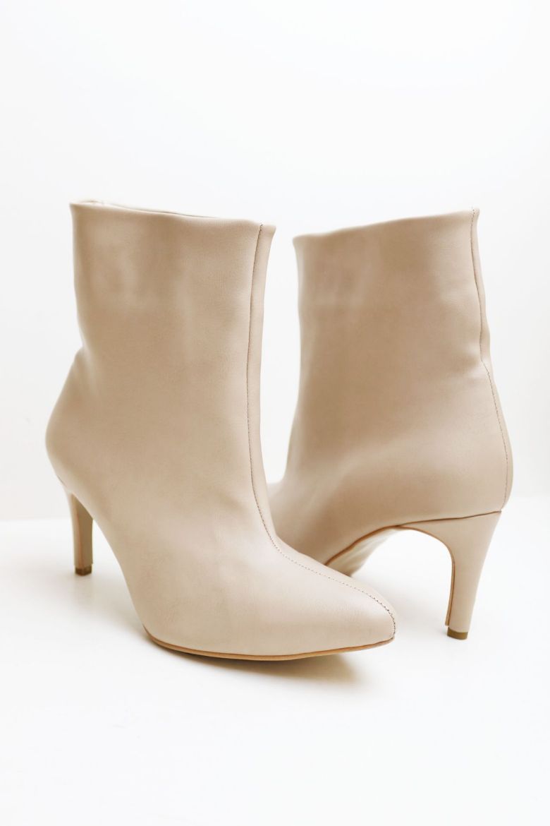 Sivri Burun Bilek Üstü Ince Topuklu Kadın Bot  NUT resmi