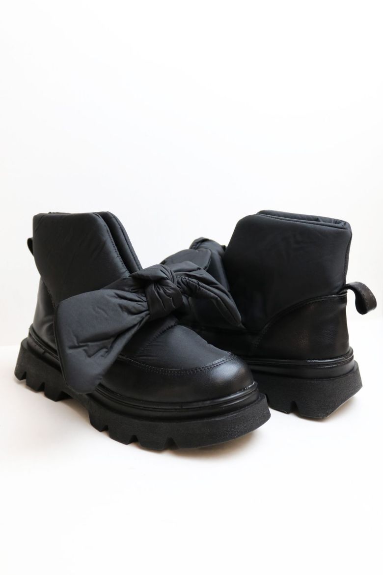 Fiyonk Detaylı Kalın Taban Kapitone Dalgıç Kumaş Kadın Bot  SİYAH resmi