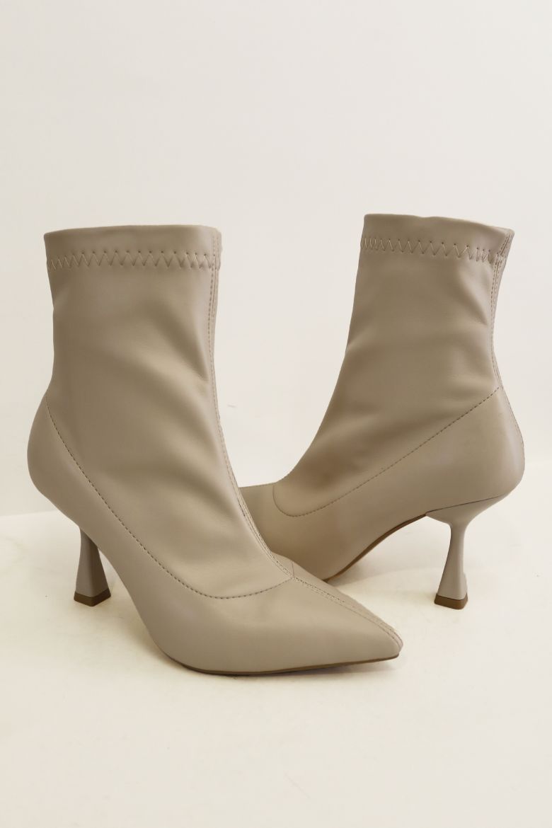 Sivri Burun Kadeh Topuk Cilt Kadın Bot  BEJ resmi