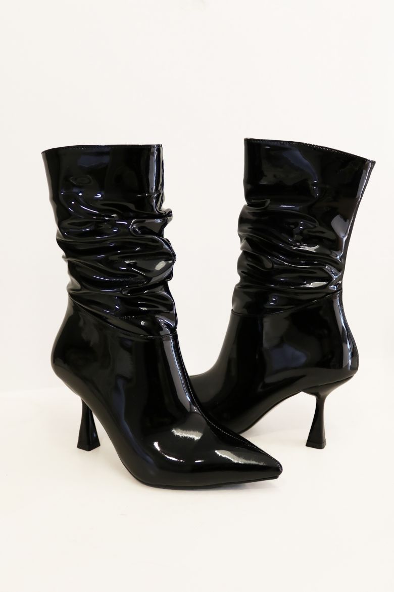 Büzgü Detaylı Sivri Burun Kadeh Topuklu Kadın Bot  SİYAH RUGAN resmi